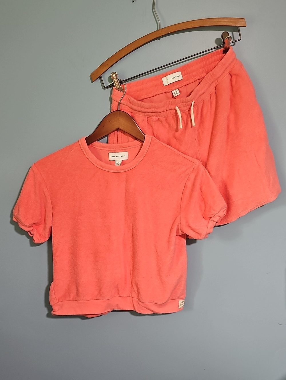 Free Assembly girls cropped terry set Size 14/16 XL
